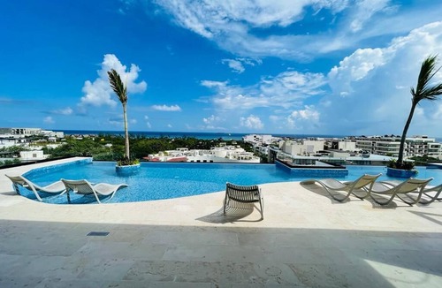 Ciudad del Carmen City-Centre Apartment | Luxury & Peace/Infinity Pool/Gym/Parking/5MinBeach