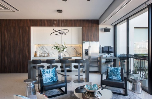 Romantic Zone Condo | Luxury Pier 57 Condo in Romantic Zone