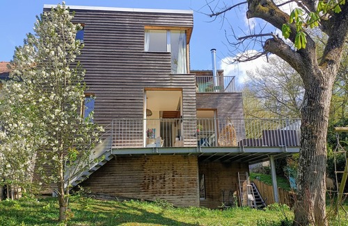Ormesson-sur-Marne House | Maison D'architecte en Bois au Bord de l eau