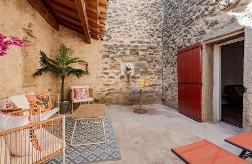Cornillon-Confoux House | Maison l’Oustaou Cornillonnais