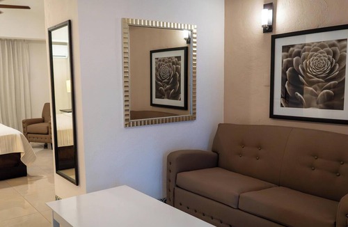 Los Mochis Hotel | MANSION DEL COBRE