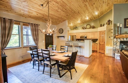 Torreon Cabin | Maple Ridge Retreat in Torreon