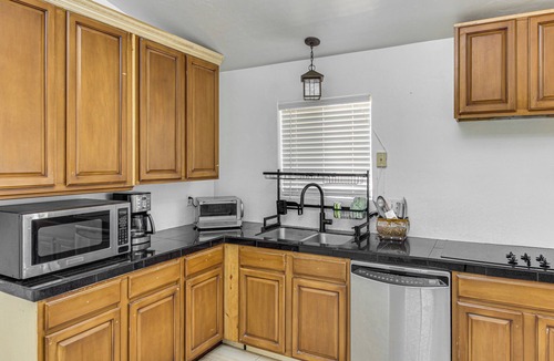 Marana House | Marana Gem: 28 Mi to Tucson, Pets Welcome