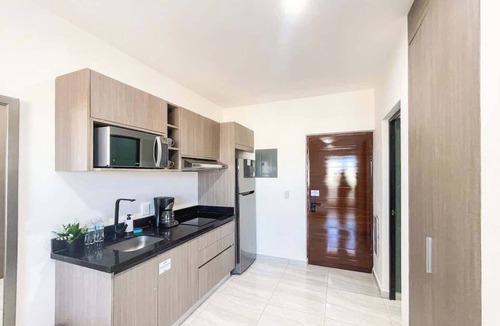 Villa Marina Apartment | Marina Cerritos Loft with Pool & Balcony