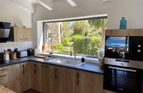 Marine de Davia House | Marine de Davia, waterfront home, pool and direct beach access