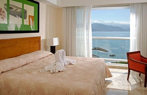 Isla Iguana Resort | Mayan Palace at Vidanta Puerto Vallarta