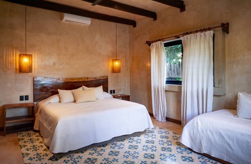 El Cuyo Hotel | Mero Mero Hotel