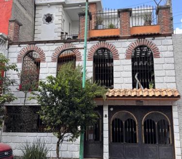 Ixtapalapa Bed & Breakfast | Mexican House