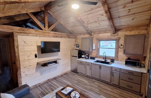 Superior Cabin | Micham's Clark Fork River Retreat - River Front, Mountain View, Fire Pit - Cabin 1