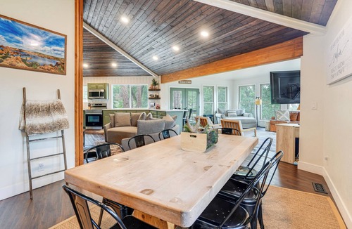 Iron Springs Cabin | Mid-Mod Mountain Cabin Near Thumb Butte Trails!