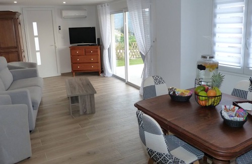 Vetricella House | Mini villa T2 air-conditioned, sea view, cozy & modern