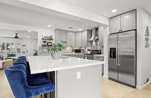 South Scottsdale House | Mins to OldTown & Walking/BikePath! Updated 4 BDRM Home w/Pool, Office, Parking