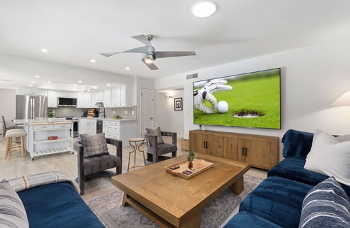 Covey House | Minutes from Shopping, Dining & Golf + Hot Tub