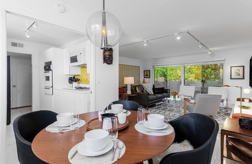 Canyon Corridor Condo | Mod Spot! Midcentury Gem! Pool! Spa! Mtn View! South PS!
