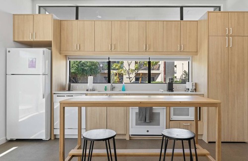 Camelback East Apartment | Modern 1-bedroom Apartment - 80 Walkscore!