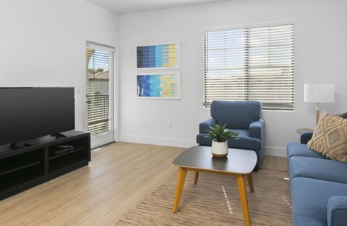 Glendale Sports and Entertainment District House | Modern 1BR Condo in Zone Luxe with Gym & Pool