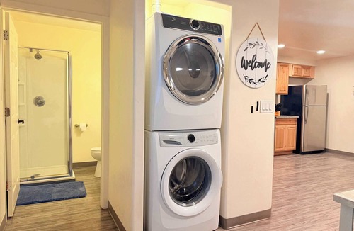 Tucson House | Modern 2BR/2BA Tucson Home w/Jacuzzi Unit 1