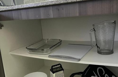 Jacinto Pat Apartment | Modern 2BR 2BA Workspace Wifi Pools 24x7 Sec