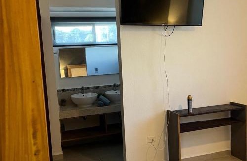 Jacinto Pat Apartment | Modern 2BR 2BA Workspace Wifi Pools 24x7 Sec