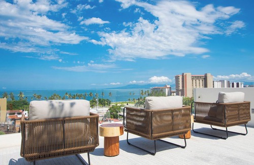 Colonia 5 de Diciembre Condo | Modern 2BR Near Beach & Boardwalk | Gym & BBQ