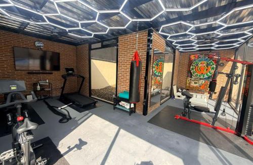 San Antonio Tlayacapan House | Modern Ajijic 1 Bdrm Home-Walk To Everything -Gym-Pickleball Court-Golf Cart
