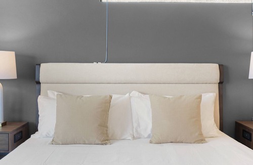 Tucson Apartment | Modern Apartment in Prime Location (ID8407X53)