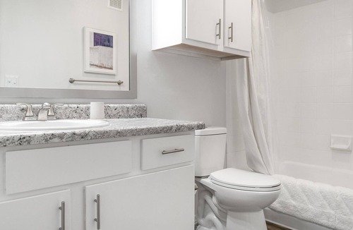 Tucson Apartment | Modern Apartment in Prime Location (ID1401X027)