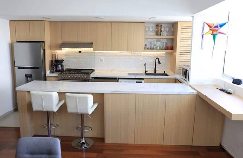 Ampliacion Granada Apartment | Modern Apartment with Premium Amenities