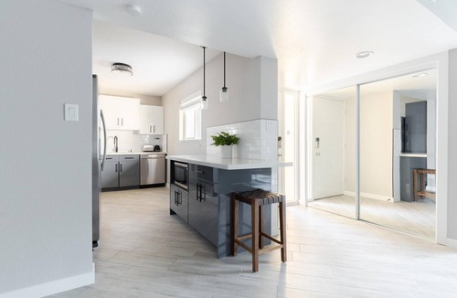Encanto Condo | Modern Chic Condo In Midtown w/Pool & Hot Tub