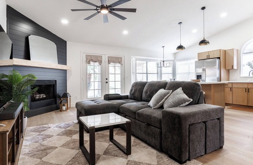 Peoria House | Modern Desert Stay with Pool