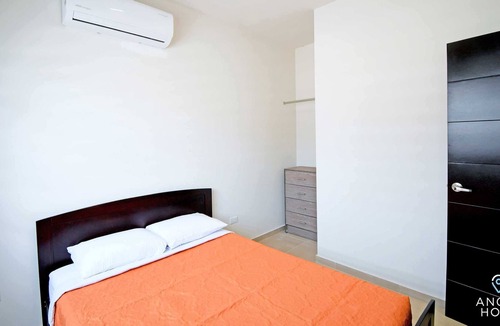 La Paz House | Modern Haven: Pool, BBQ, 15mins to Downtown La Paz