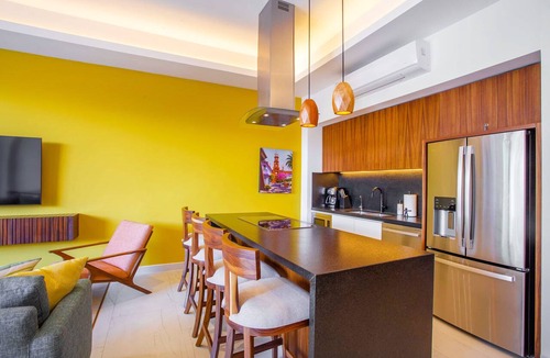Emiliano Zapata Condo | Modern Luxury 2BR in Romantic Zone