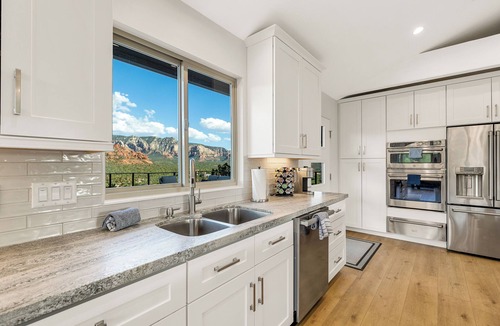 Uptown Sedona House | Modern Luxury Home in the Heart of Uptown! 360 Degree Red Rock Views. Pool/Spa