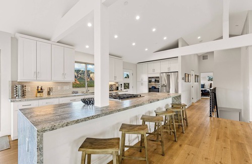 Uptown Sedona House | Modern Luxury Home in the Heart of Uptown! 360 Degree Red Rock Views. Pool/Spa
