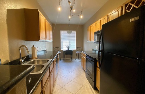 Deer Valley Condo | Modern Resort Condo, Pools, hot tubs, quiet, not on street, near both 101/I-17,