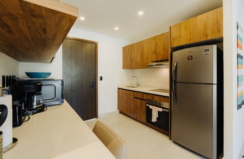 Santa Maria Huatulco Condo | Modern Top Floor Studio/Santa Cruz/Min`s to Beach