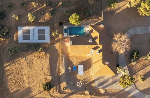 Yucca Valley House | Mojave Moon Group Retreat, Pool, Spa, Pickleball