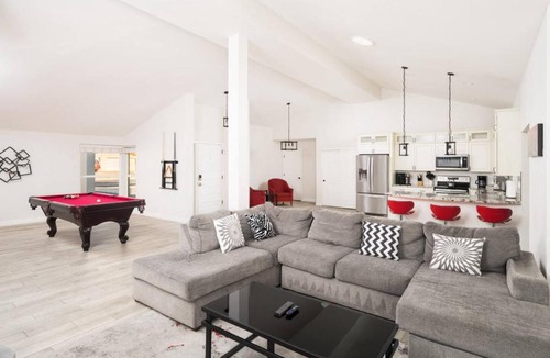 North Mountain House | Moon Valley Manor