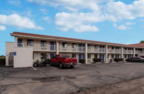 Casa Grande Hotel | Motel 6 Eloy Arizona Casa Grande