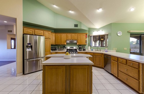 Tucson Estates House | Mountain Home Pool VIEWS Garage FUN Backyard Spacious Private Close to UofA