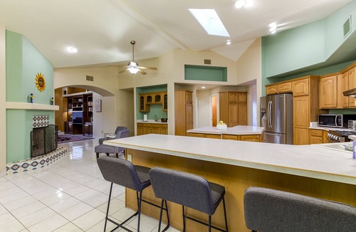 Tucson Estates House | Mountain Home Pool VIEWS Garage FUN Backyard Spacious Private Close to UofA