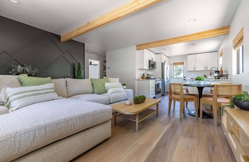 Flagstaff House | Mountain Magnolia with Hot Tub