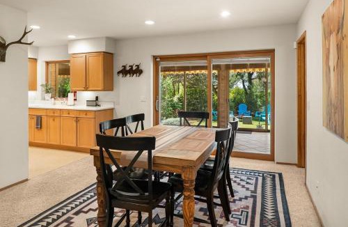 West Sedona House | Mountain Shadows Escape with a Yoga Studio!
