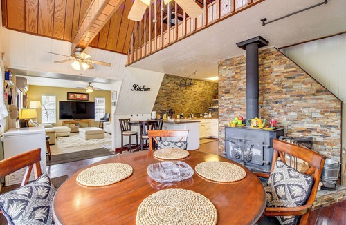 Pinetop Cabin | Mountain-View Cabin in Pinetop w/Fire Pit & Yard