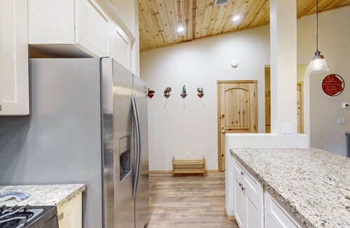 Torreon House | Mountain Views, Cozy Comfort, and Snowbird Bliss – Your Perfect Show Low Getaway