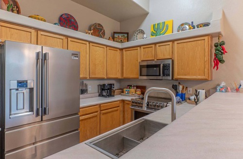 Gold Canyon House | MT Views, Golf Oasis, Htd POOL, Spa, Smart TVs