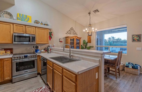 Gold Canyon House | MT Views, Golf Oasis, Htd POOL, Spa, Smart TVs
