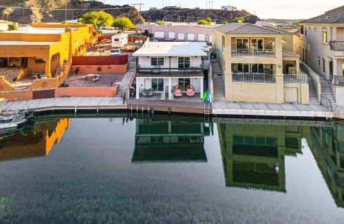 Cienega Springs House | Multi-Home Retreat on Colorado River w/Boat Dock!