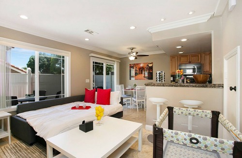 Downtown Apartment | Multi-level 2br-fast Wifi-free Parking -cm-1