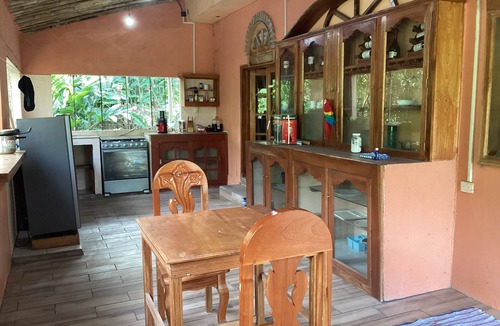 Tuxtla Chico Cabin | Flores exóticas Cozy cabin charming 1ra. Sección de Guillén Oriente WiFi, AC